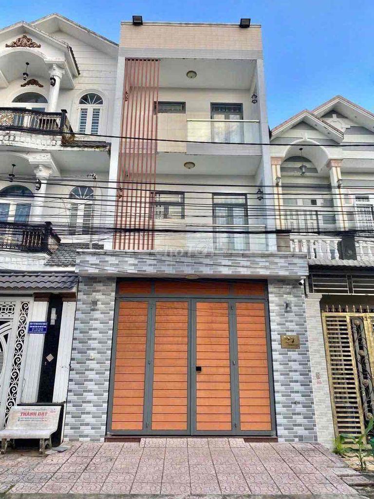 Nhà trệt 3 lầu trục chính KDC Quân Báo