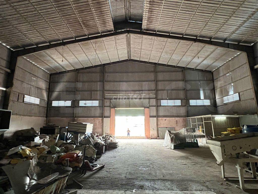 Kho xưởng 600 m² có trạm điện 3 pha, đường Quốc Lộ 91, lộ Container