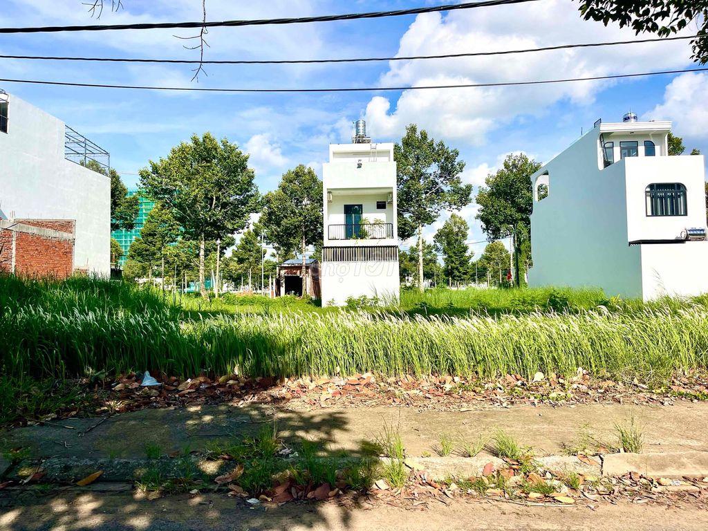 NỀN 1 tỷ 800 triệu, quá rẻ KDC NGÂN THUẬN, gần quảng trường công viên