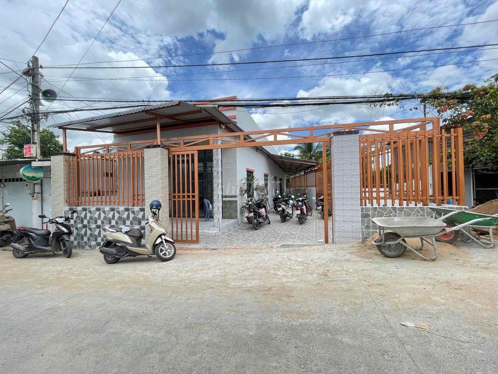 Nhà sân vườn mới 2 phòng hẻm Nguyễn Văn Trường