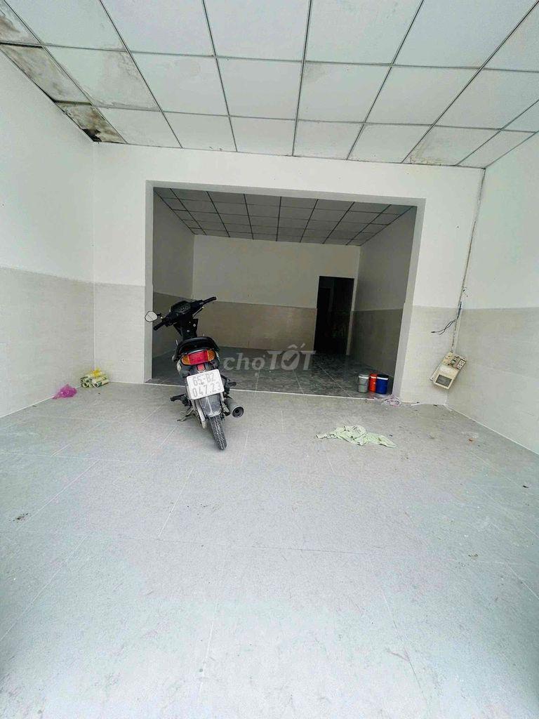Nhà mặt tiền Trần Quang Diệu nhỏ (thuận tiện ở và kinh doanh)