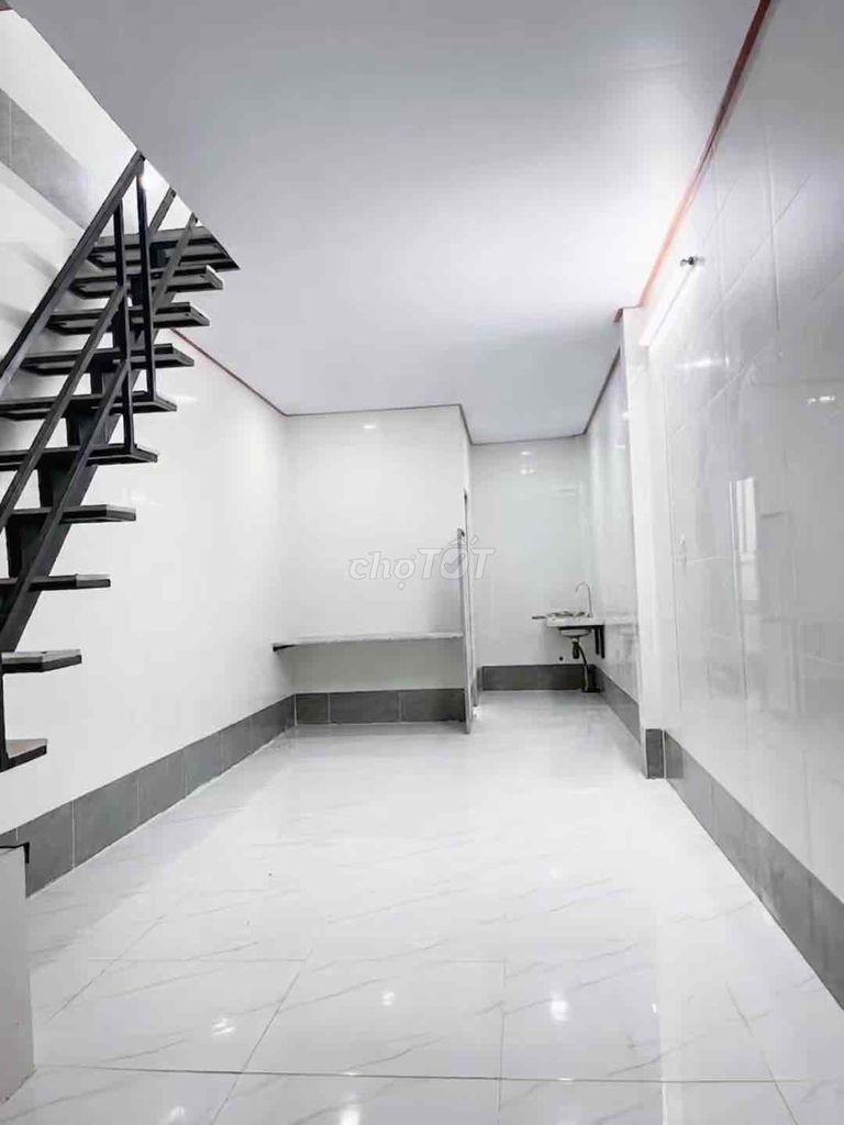 trọ nguyên căn mới xây tháng 7 mặt tiền oto có ban công riêng ở 3-4ng