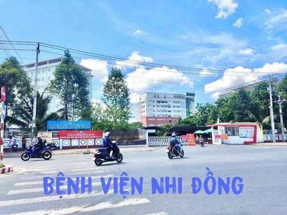 Nền Ngã Bát cách BV Nhi Đồng 1,2km 4,4m x 16m ( cạnh 13) thổ cư + GPXD