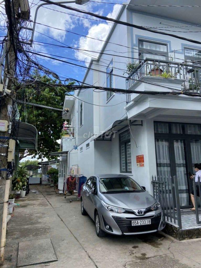 Bán nhà lộ ô tô đầy đủ nội thất
