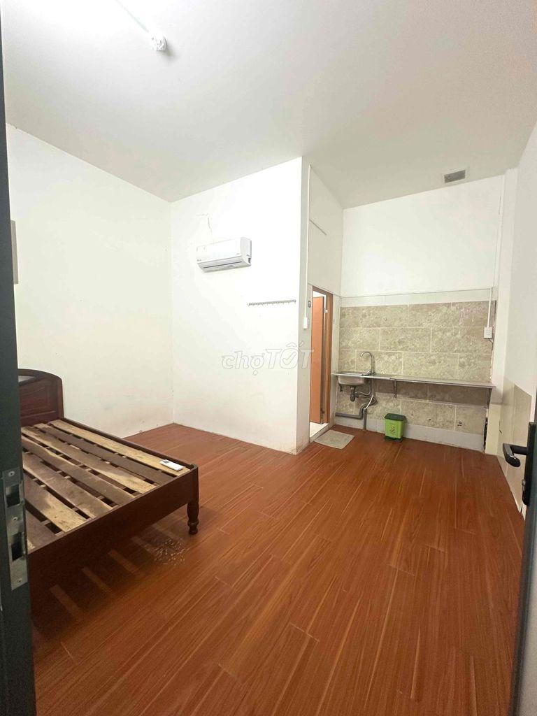 CHO THUÊ PHÒNG TRỌ DTSD: 18m2 NGAY TRUNG TÂM NINH KIỀU CÓ NỘI THẤT