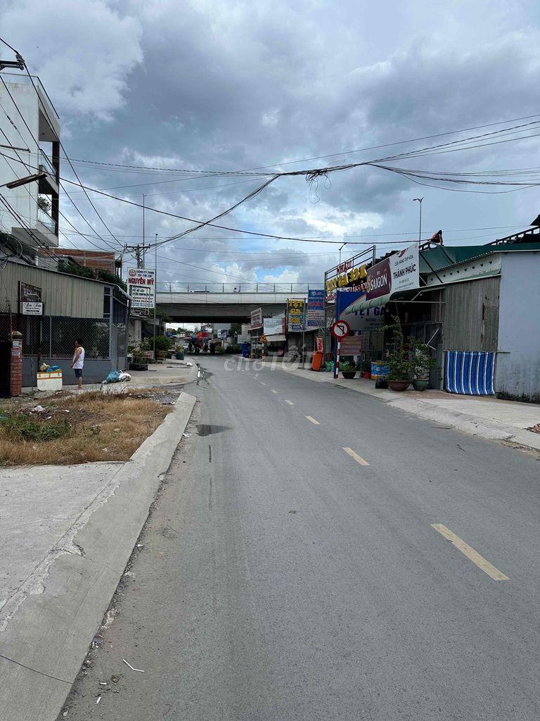 Cho thuê mặt bằng Tầm Vu - Trần Hoàng Na cũ