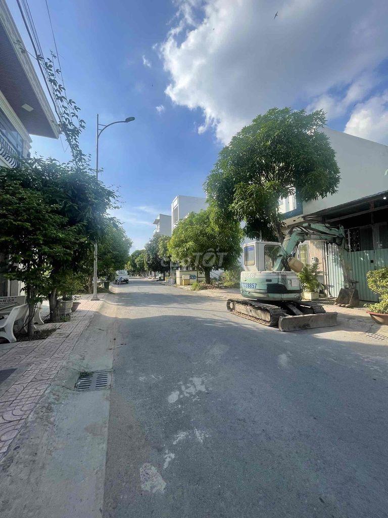 Nhà nguyên căn mới KDC Văn Hoá Tây Đô