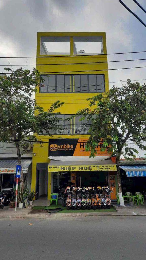CHO THUÊ MẶT BẰNG TRỆT- LẦU 1, LẦU 2, SÂN THƯỢNG TÒA NHÀ MÀU VÀNG PHƯ