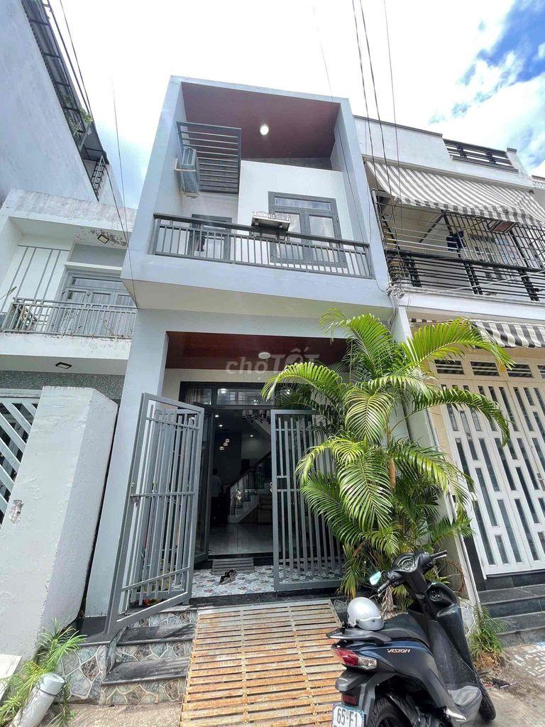 Nhà lầu full nội thất hẻm Đoàn Thị Điểm