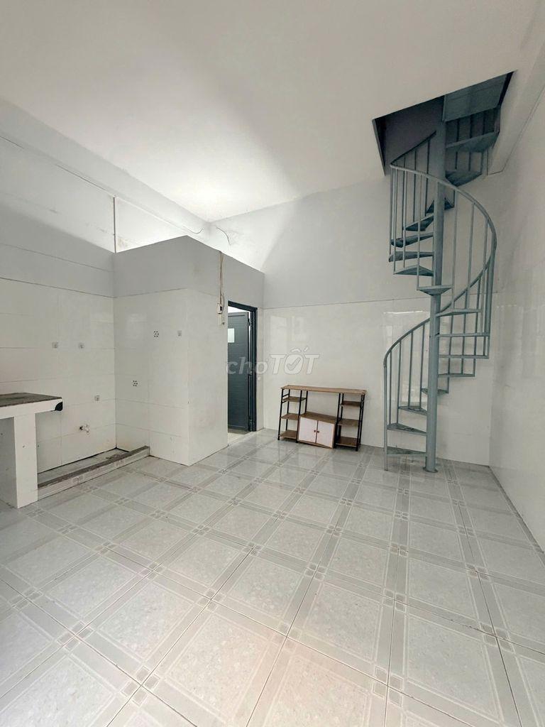 Phòng trọ trệt lửng mặt tiền hẻm đường Nguyễn Văn Linh chỉ 2,2 triệu