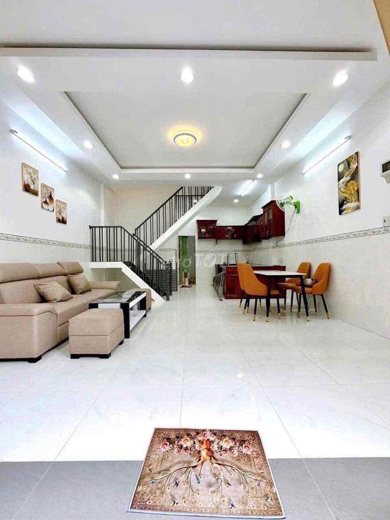 Nhà 2 lầu 3 phòng hẻm Lê Anh Xuân