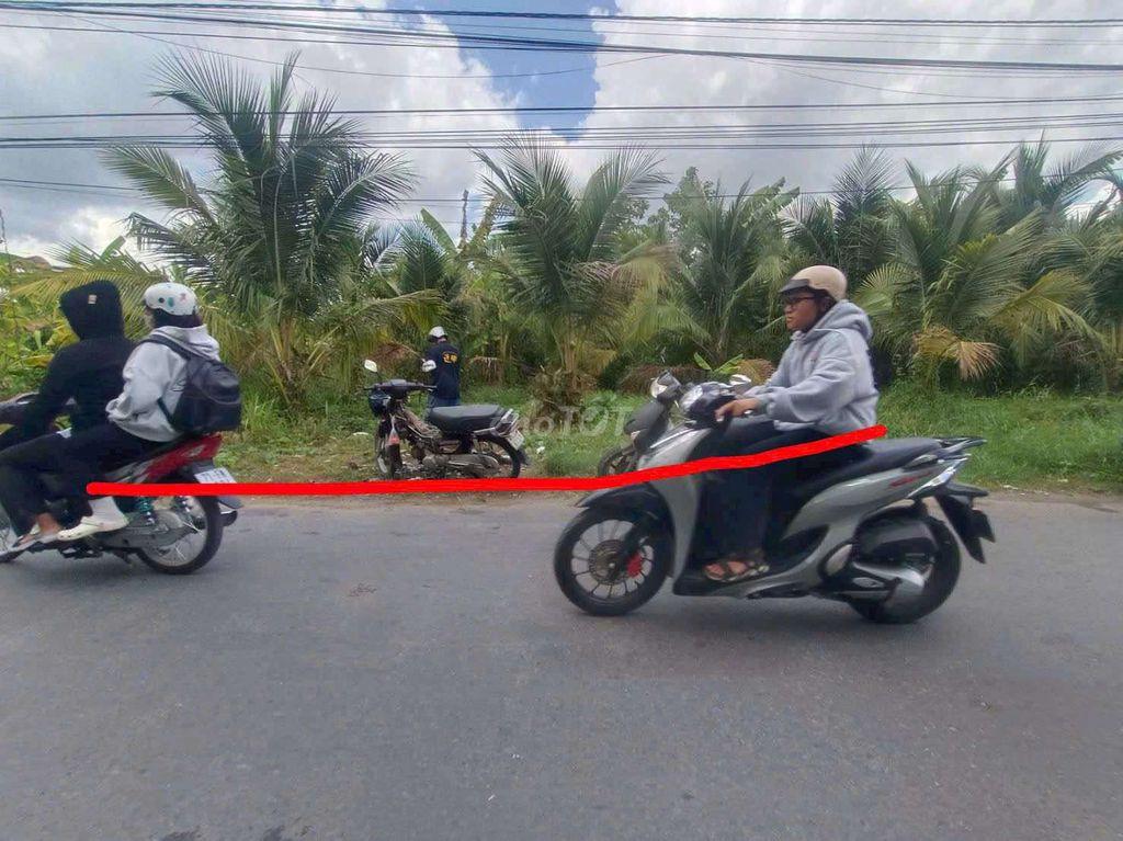 Bán đất MT đường KCN Giao Long sầm uất tiện KD buôn bán