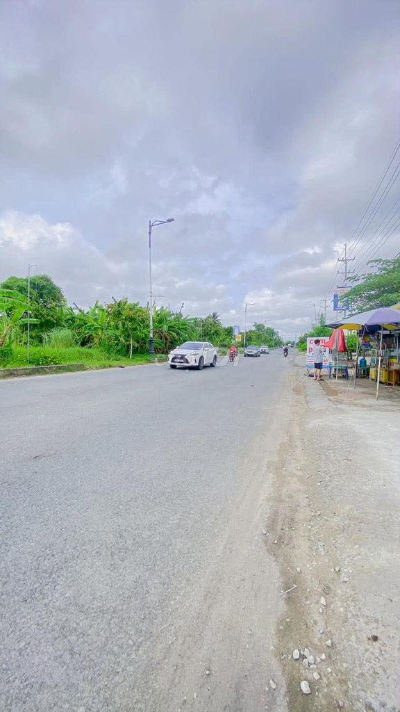 Cho thuê Đất 750 m2 mặt tiền Nguyễn Văn Cừ 12 triệu