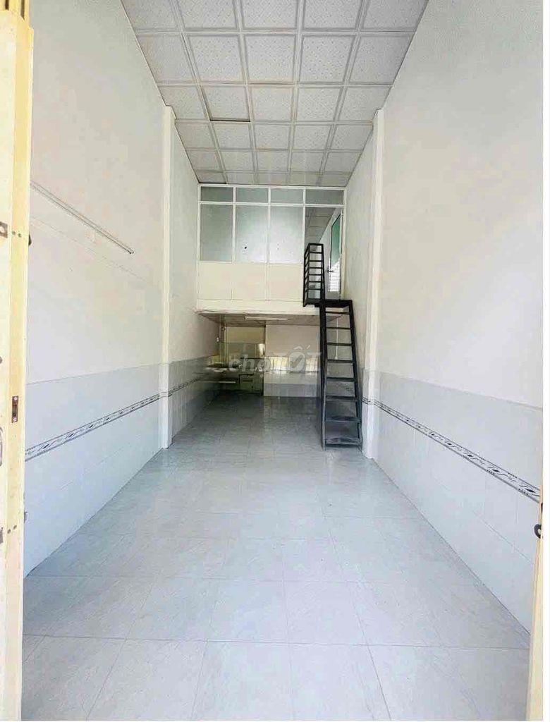 *Nhà giá 3tr/tháng *Thuận tiện kinh doanh ( có sẵn 1 máy lạnh ) Cho