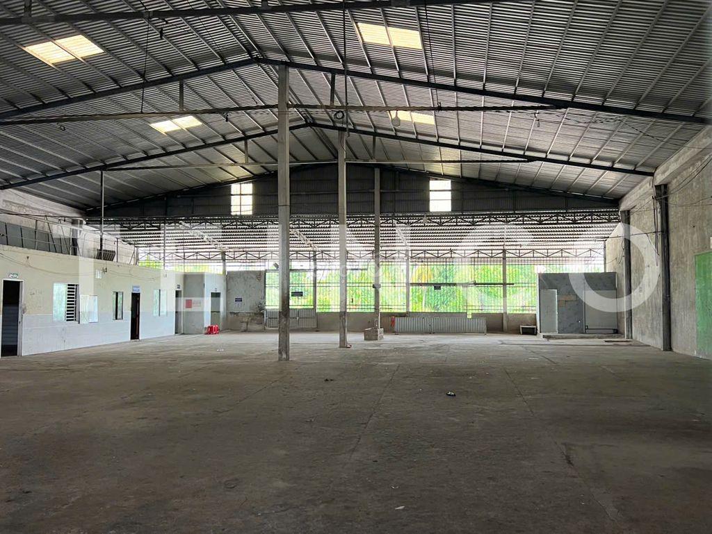 Kho xưởng 1.000 m² có trạm điện 3 pha, có mặt sau giáp sông, QL 1A