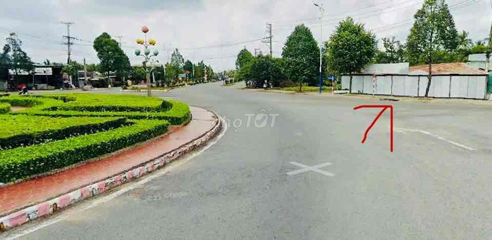 cho thuê đất 2 mặt tiền