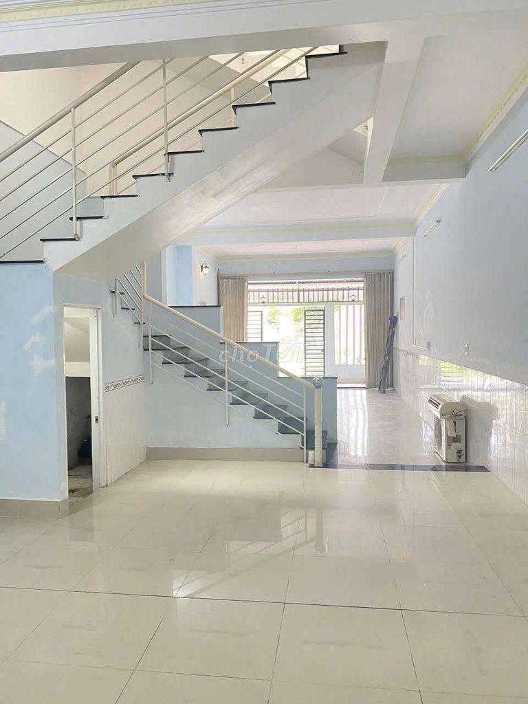 cho thuê nhà trệt 2 lầu 125mv mới 586 giá 8tr5. 6pn 3ml 5wc