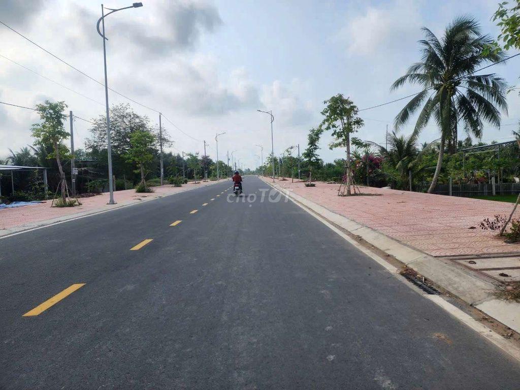 ĐẤT NỀN MẶT TIỀN ĐƯỜNG D1 LONG HỒ TỈNH VĨNH LONG