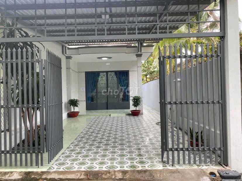 Cho thuê nhà 235 m2 Trần Vĩnh Kiết có sân rộng 10 triệu