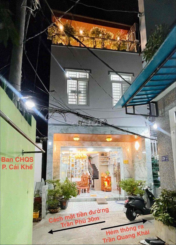 Nhà 1 trệt 1 lầu 1 sân thượng cách Trần Phú 30m, giá rẻ