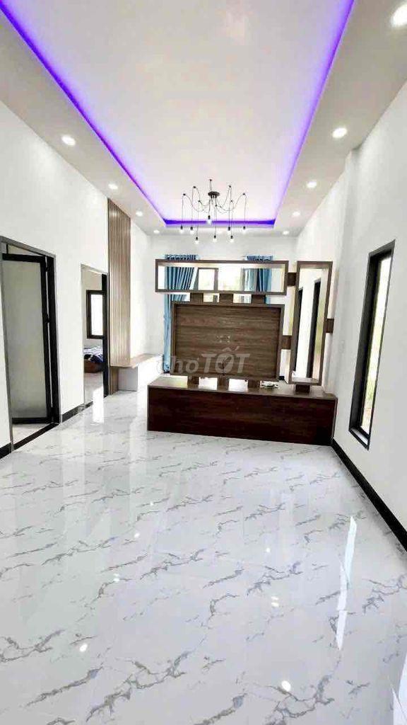 Nhà kiểu địa trung hải
