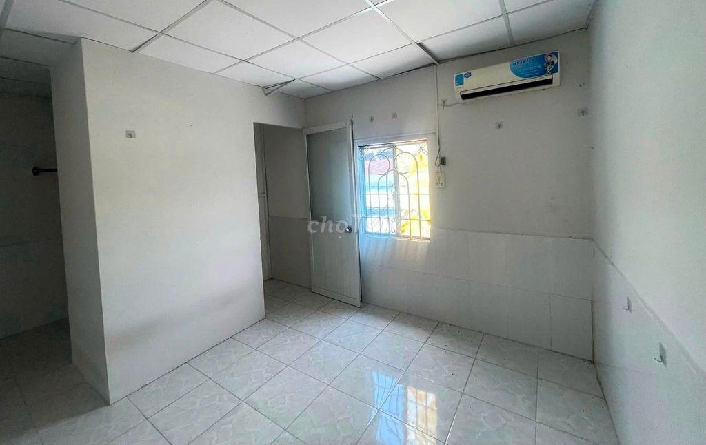 Phòng trọ Tầm Vu - Ninh Kiều - Có gác, máy lạnh