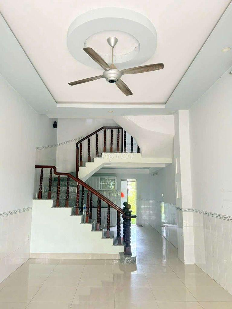 CHO THUÊ NHÀ CTY 8 TRỆT LỬNG LẦU