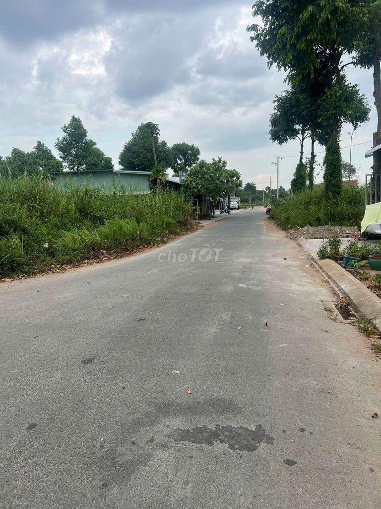 Cặp nền 180m² (10 × 18) đất ở Đô Thị - khu công nghiệp Hoàng Quân