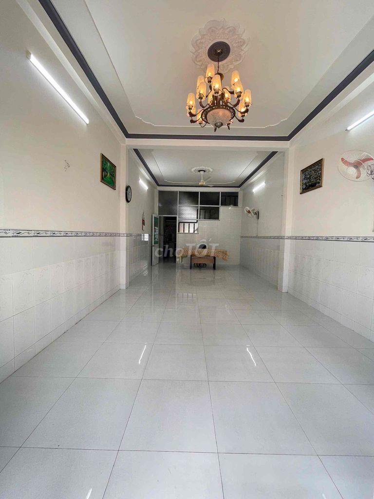 Nhà mới 3 phòng Hẻm đậu oto Trần Quang Diệu