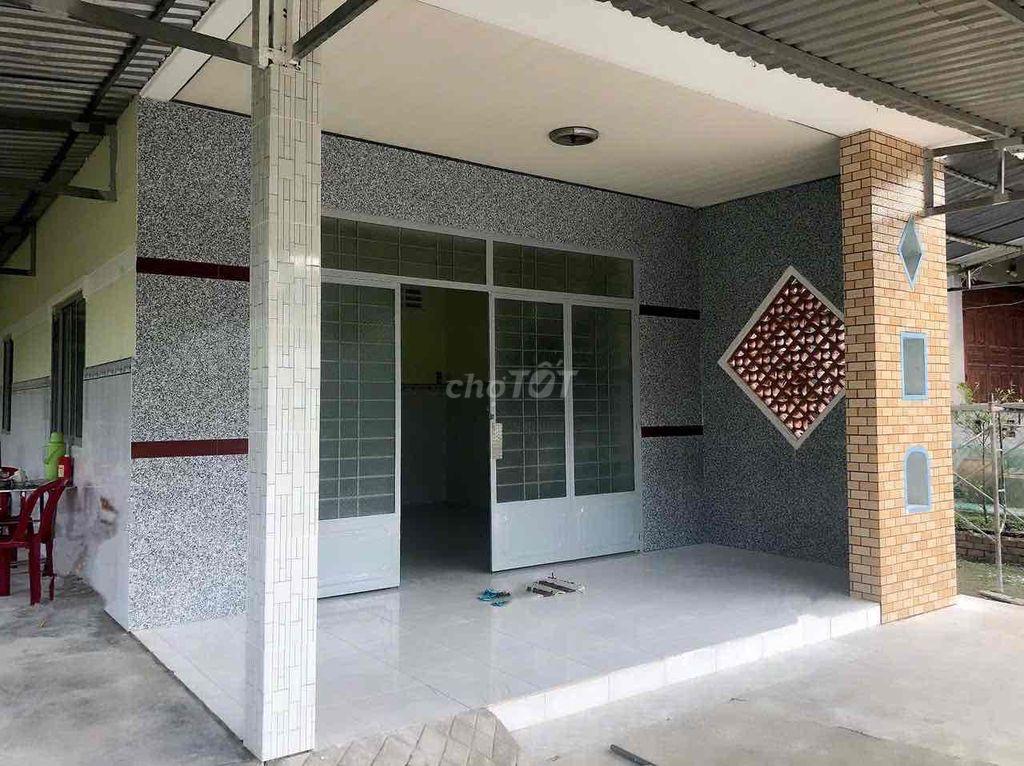 Cho thuê nhà nguyên căn có sân