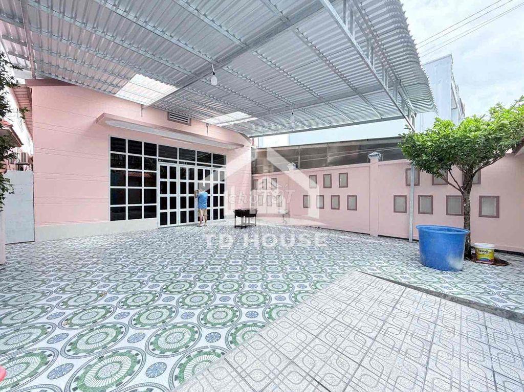 Cho thuê nhà trống suốt 300m2 hẻm đường Trần Quang Diệu, Gần BV Tâm Mi