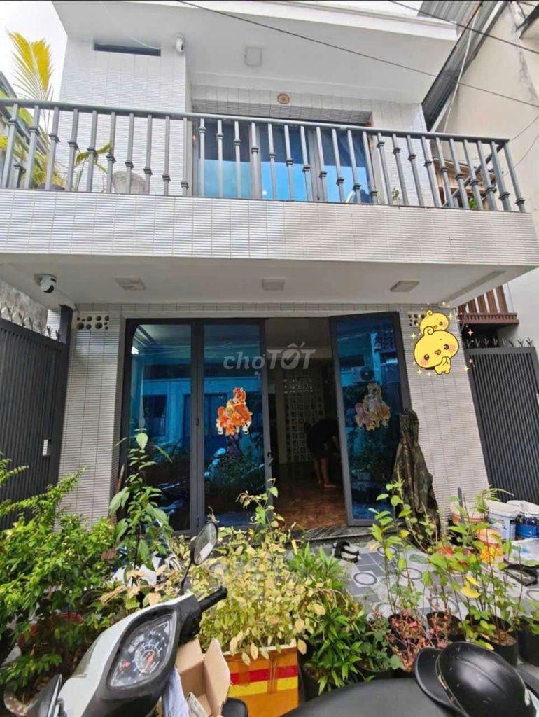 Cho thuê nhà 3pn có nhiều nội thất, thiết kế hiện đại